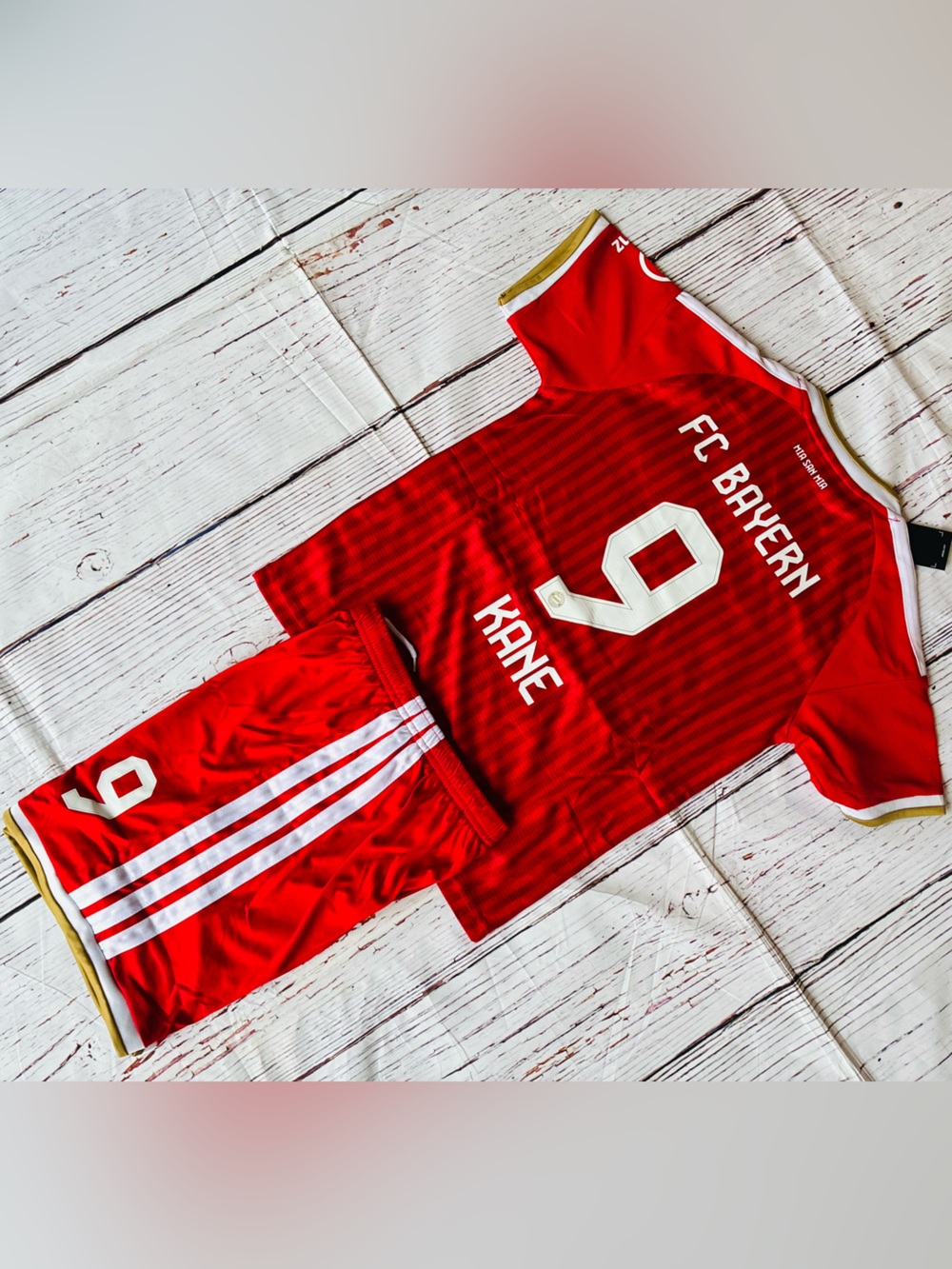 Bayern Jersey Harry Kane 
 Sets For Kids - Picture 3 of 5